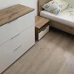 شقة In Mit Terrasse Und Garten By Interhome بنجول
