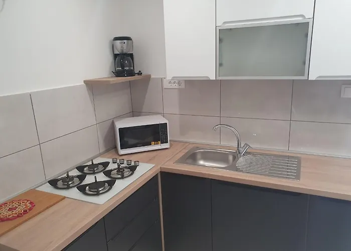 In Mit Terrasse Und Garten By Interhome Apartment Banjole